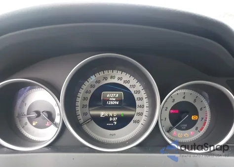 2013 Mercedes-Benz C 250 Sport z USA, uszkodzony, nr VIN WDDGF4HB5DR296358